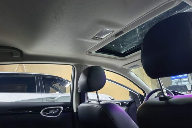 Used Nissan Sylphy 2022 Classic 1.6XL CVT Luxury Edition Headliner