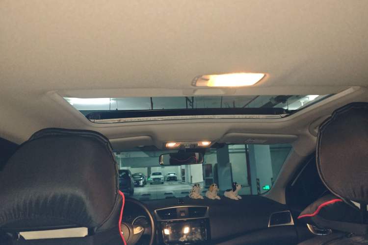 Used Nissan Sylphy 2022 Classic 1.6XL CVT Luxury Edition Headliner