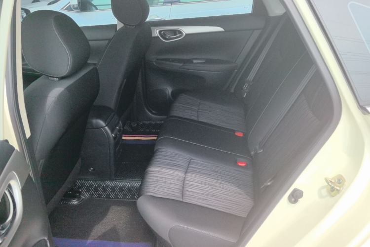 Used Nissan Sylphy 2022 Classic 1.6XE CVT Comfort Edition Interior 2