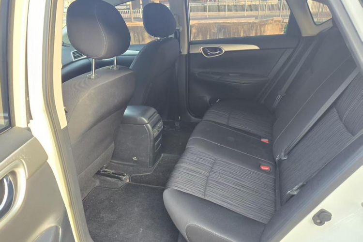 Used Nissan Sylphy 2022 Classic 1.6XE CVT Comfort Edition Interior 2