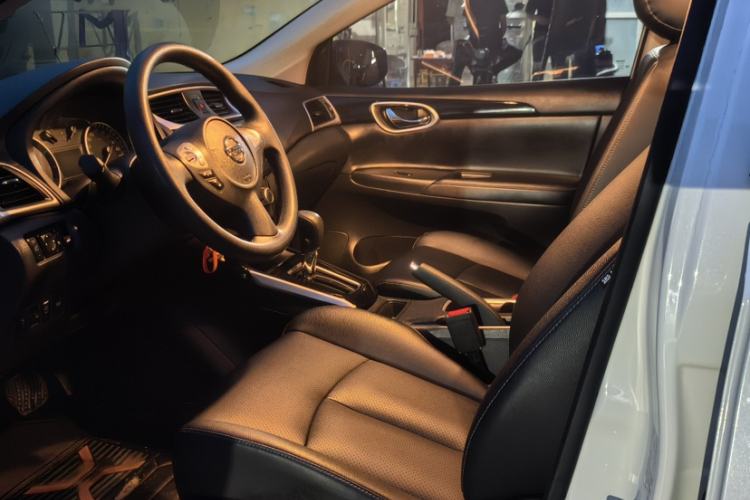 Used Nissan Sylphy 2022 Classic 1.6XL CVT Luxury Edition Interior 2