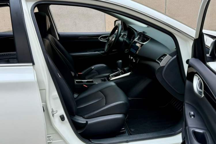 Used Nissan Sylphy 2022 Classic 1.6XL CVT Luxury Edition Interior 3
