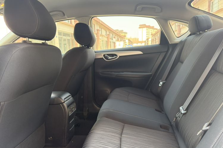 Used Nissan Sylphy 2022 Classic 1.6XE CVT Comfort Edition Interior 3