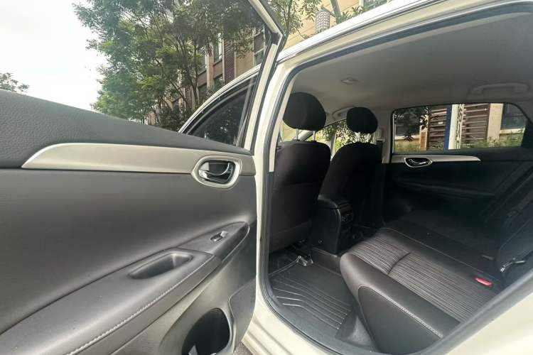 Used Nissan Sylphy 2022 Classic 1.6XE CVT Comfort Edition Interior 3