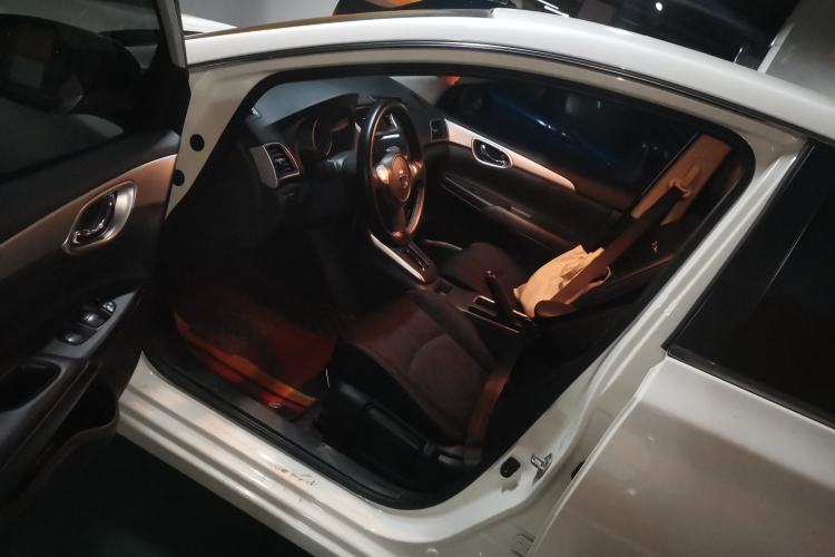Used Nissan Sylphy 2022 Classic 1.6XE CVT Comfort Edition Interior 3
