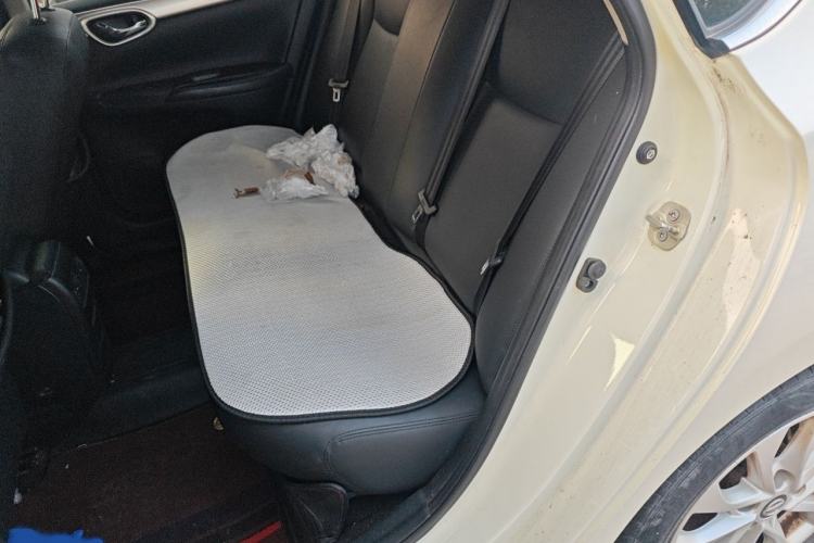 Used Nissan Sylphy 2022 Classic 1.6XE CVT Comfort Edition Interior 4