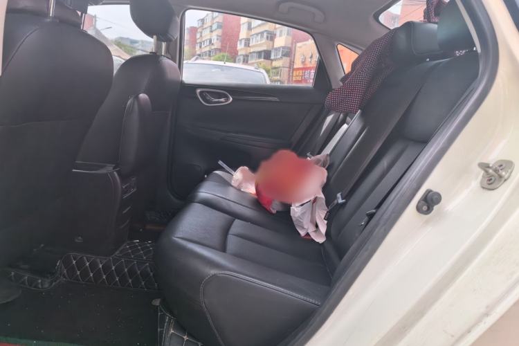 Used Nissan Sylphy 2022 Classic 1.6XL CVT Luxury Edition Interior 4