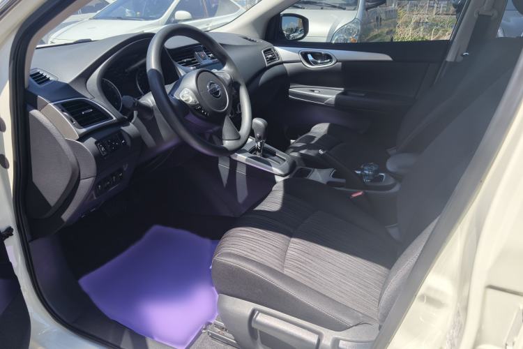 Used Nissan Sylphy 2022 Classic 1.6XE CVT Comfort Edition Interior 4