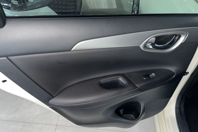 Used Nissan Sylphy 2022 Classic 1.6XE CVT Comfort Edition Interior 5
