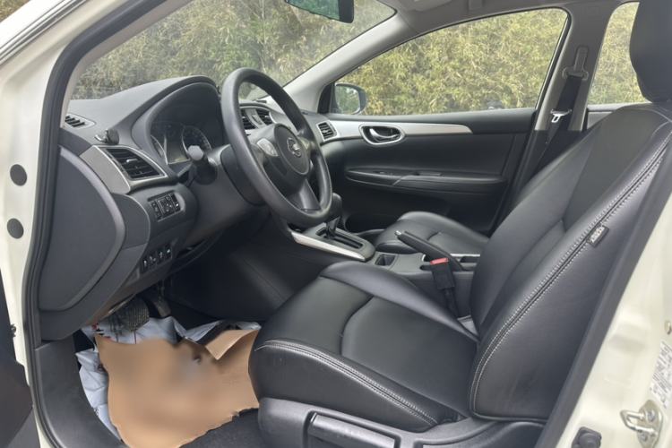 Used Nissan Sylphy 2022 Classic 1.6XE CVT Comfort Edition Interior 5