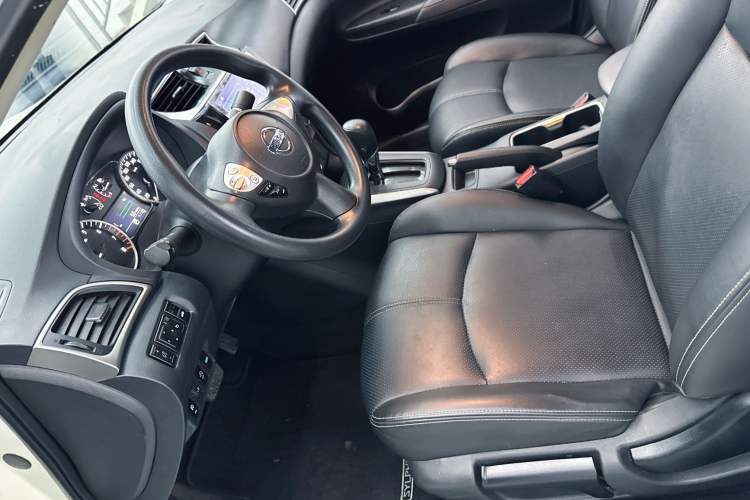 Used Nissan Sylphy 2022 Classic 1.6XE CVT Comfort Edition Interior 5
