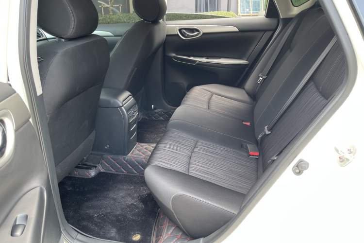 Used Nissan Sylphy 2022 Classic 1.6XE CVT Comfort Edition Interior 5