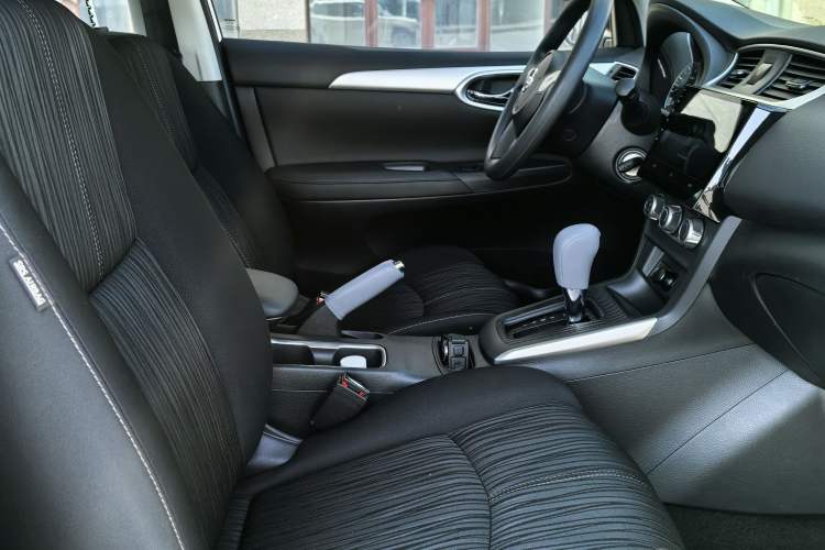 Used Nissan Sylphy 2022 Classic 1.6XE CVT Comfort Edition Interior 6