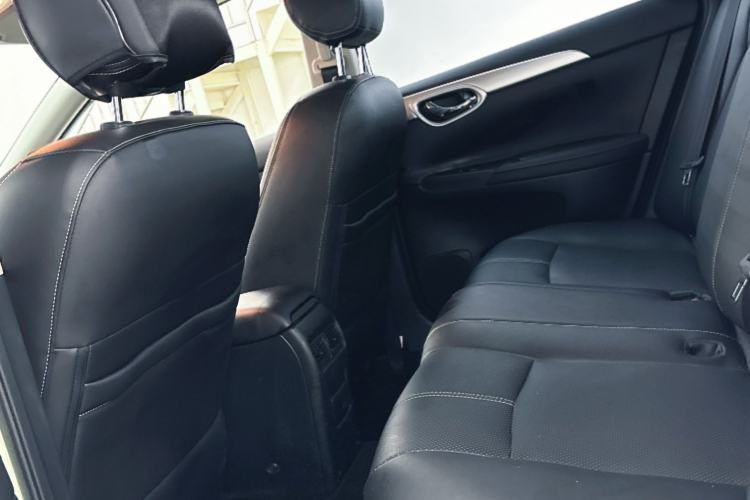 Used Nissan Sylphy 2022 Classic 1.6XE CVT Comfort Edition Interior 6