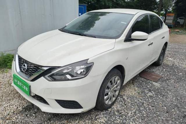 Nissan Sylphy 2022 Classic 1.6XE CVT Comfort Edition usado