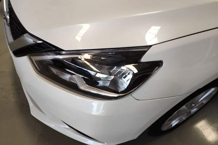 Used Nissan Sylphy 2022 Classic 1.6XE CVT Comfort Edition Left Front Headlight