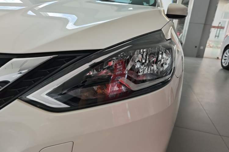 Used Nissan Sylphy 2022 Classic 1.6XE CVT Comfort Edition Left Front Headlight