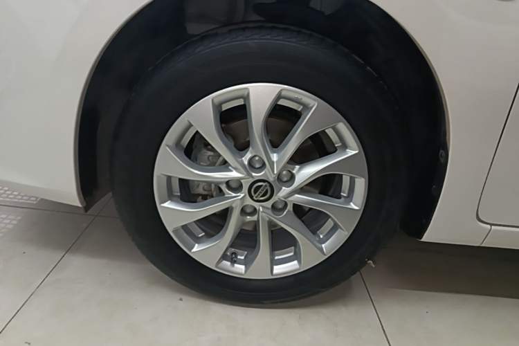 Used Nissan Sylphy 2022 Classic 1.6XL CVT Luxury Edition Left Front Wheel Hub
