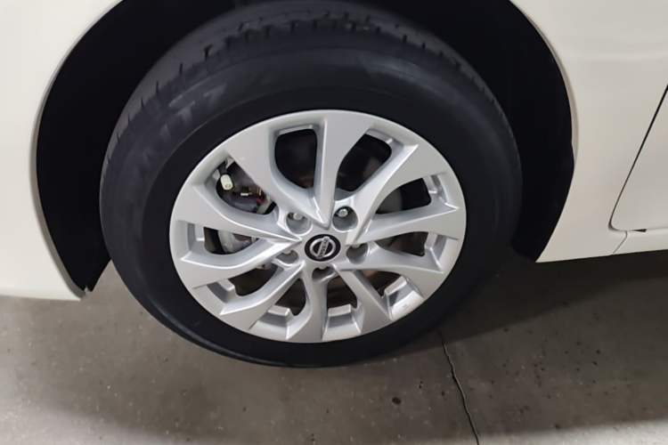 Used Nissan Sylphy 2022 Classic 1.6XL CVT Luxury Edition Left Front Wheel Hub