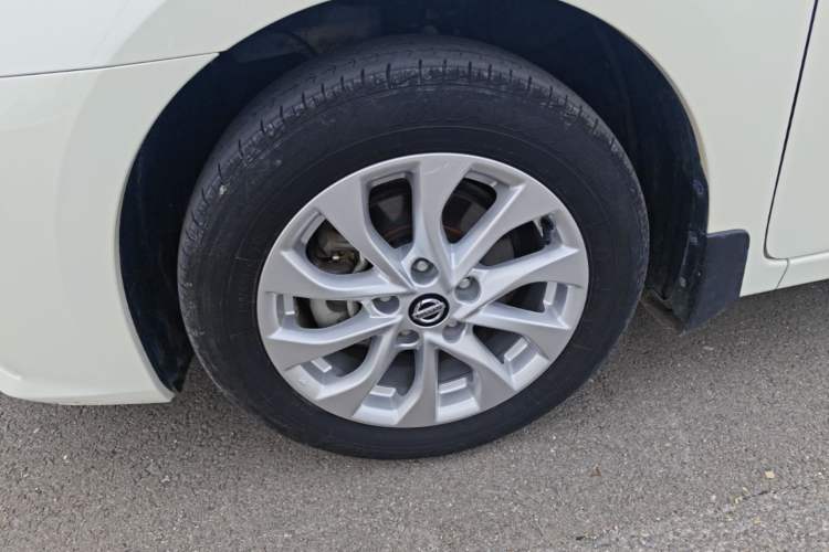 Used Nissan Sylphy 2022 Classic 1.6XL CVT Luxury Edition Left Front Wheel Hub
