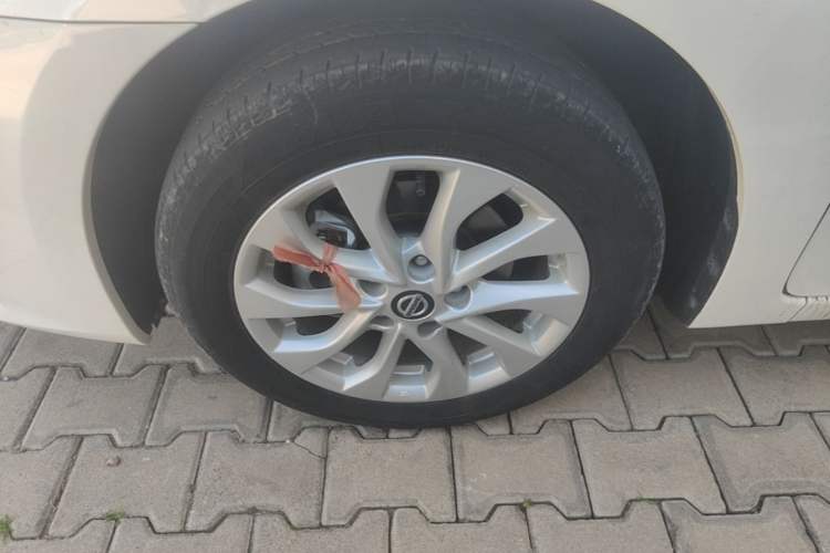 Used Nissan Sylphy 2022 Classic 1.6XL CVT Luxury Edition Left Front Wheel Hub
