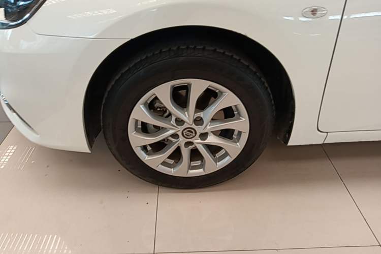 Used Nissan Sylphy 2022 Classic 1.6XL CVT Luxury Edition Left Front Wheel Hub