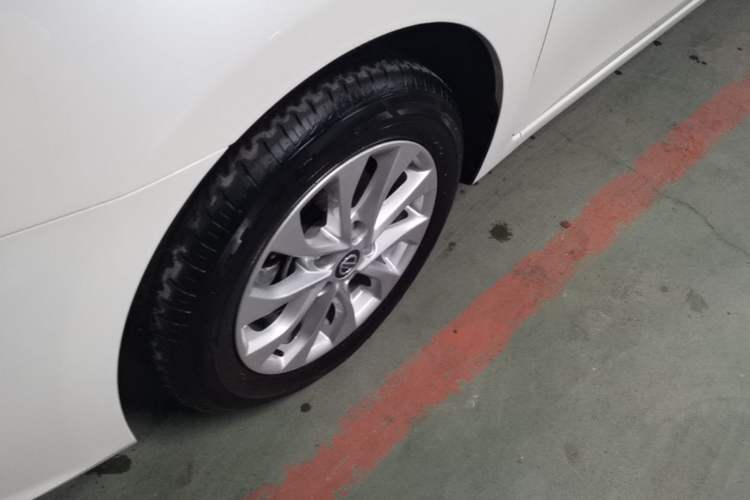 Used Nissan Sylphy 2022 Classic 1.6XL CVT Luxury Edition Left Front Wheel Hub