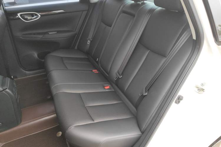 Used Nissan Sylphy 2022 Classic 1.6XL CVT Luxury Edition Left Rear Seat