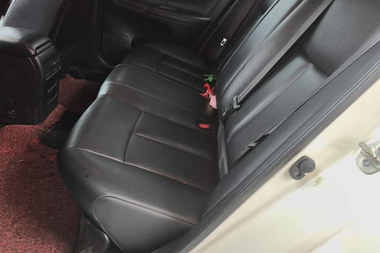 Used Nissan Sylphy 2022 Classic 1.6XL CVT Luxury Edition Left Rear Seat