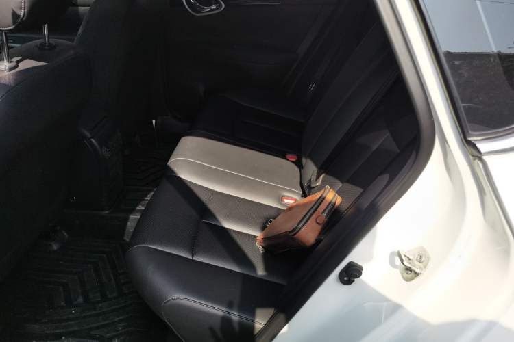 Used Nissan Sylphy 2022 Classic 1.6XL CVT Luxury Edition Left Rear Seat
