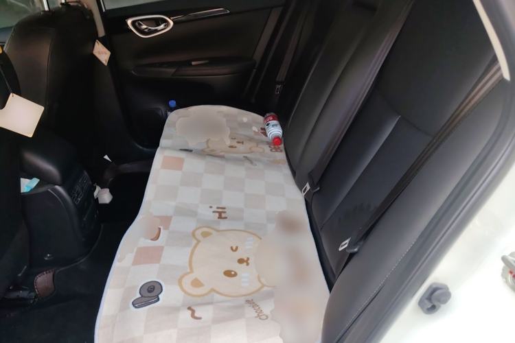 Used Nissan Sylphy 2022 Revised Version Classic 1.6XL CVT Luxury Edition Left Rear Seat