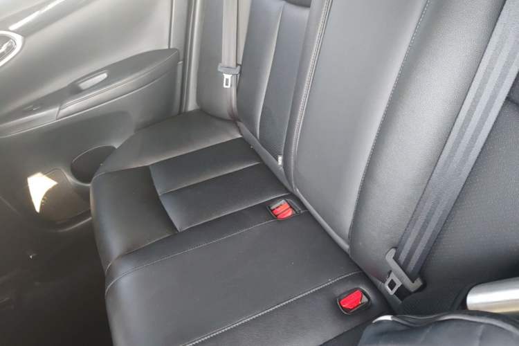 Used Nissan Sylphy 2022 Classic 1.6XL CVT Luxury Edition Left Rear Seat