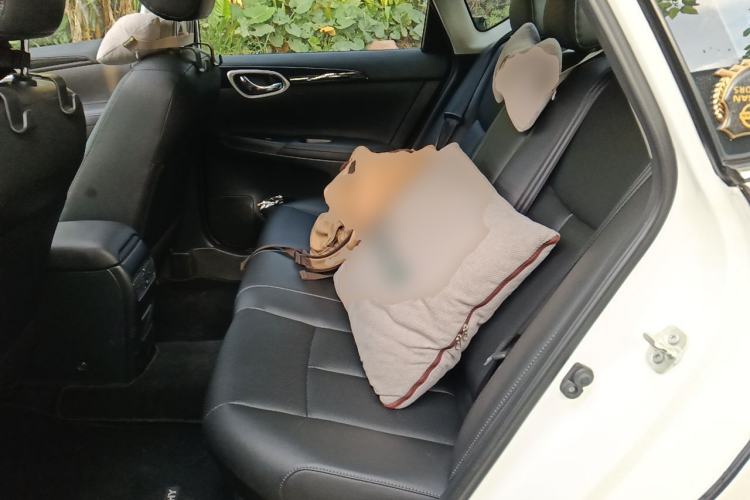 Used Nissan Sylphy 2022 Classic 1.6XL CVT Luxury Edition Left Rear Seat