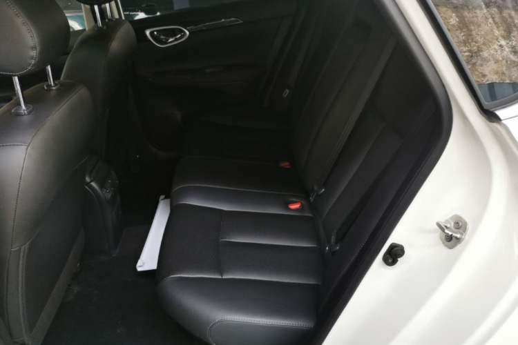 Used Nissan Sylphy 2022 Classic 1.6XL CVT Luxury Edition Left Rear Seat