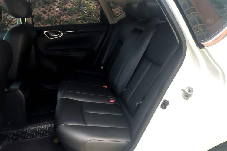 Used Nissan Sylphy 2022 Revised Version Classic 1.6XL CVT Luxury Edition Left Rear Seat