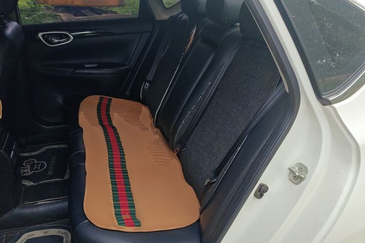 Used Nissan Sylphy 2022 Revised Version Classic 1.6XL CVT Luxury Edition Left Rear Seat
