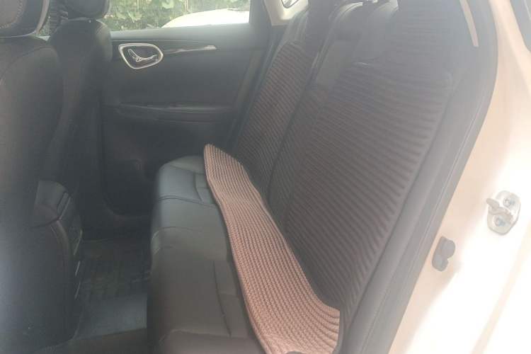 Used Nissan Sylphy 2022 Revised Version Classic 1.6XL CVT Luxury Edition Left Rear Seat