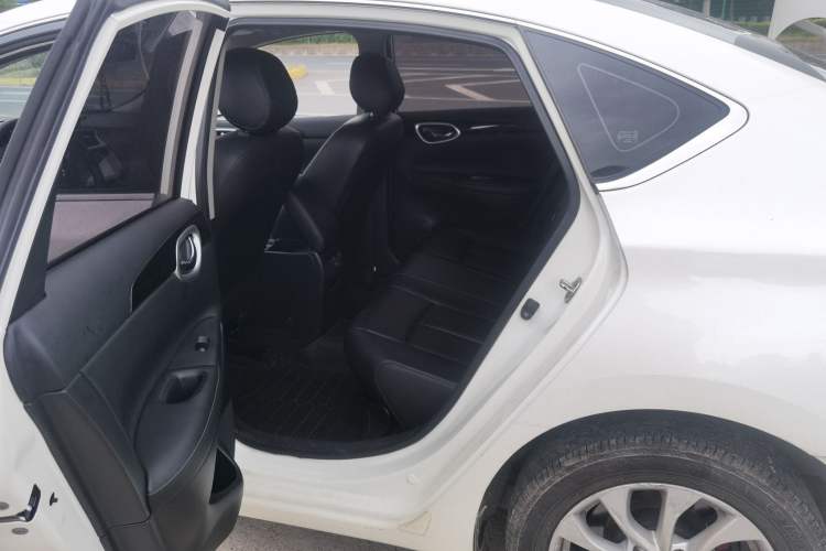 Used Nissan Sylphy 2022 Revised Version Classic 1.6XL CVT Luxury Edition Left Rear Seat