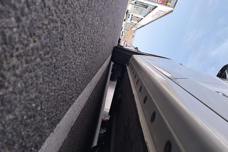 Used Nissan Sylphy 2022 Classic 1.6XE CVT Comfort Edition Left Side Sill