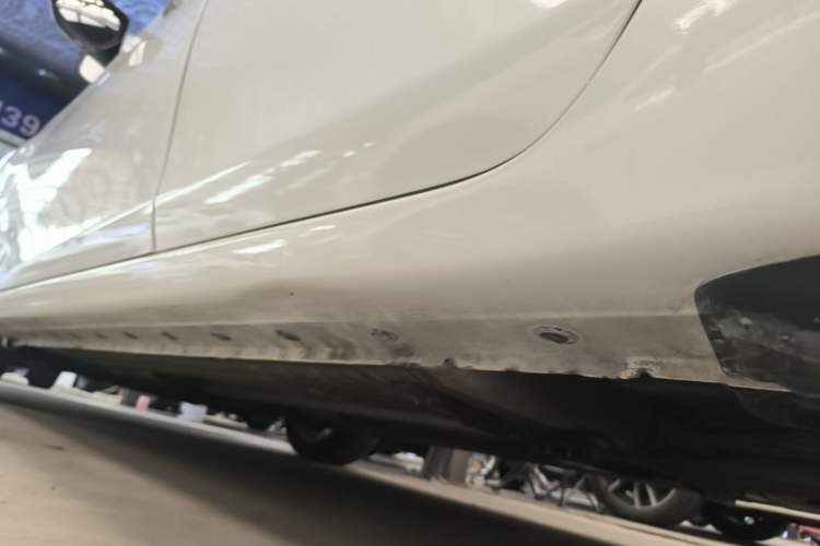 Used Nissan Sylphy 2022 Classic 1.6XL CVT Luxury Edition Left Side Sill