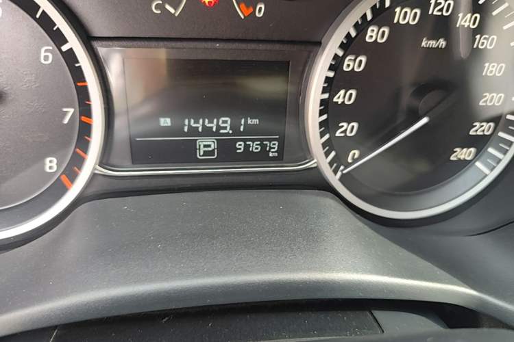 Used Nissan Sylphy 2022 Classic 1.6XE CVT Comfort Edition Odometer Close Up