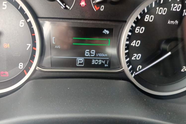 Used Nissan Sylphy 2022 Classic 1.6XE CVT Comfort Edition Odometer Close Up