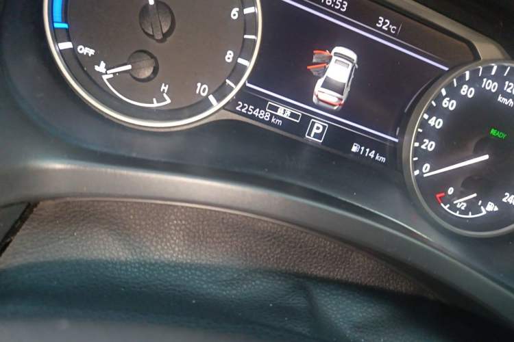 Used Nissan Sylphy 2022 e-POWER All-Electric Drive Pro Odometer Close Up