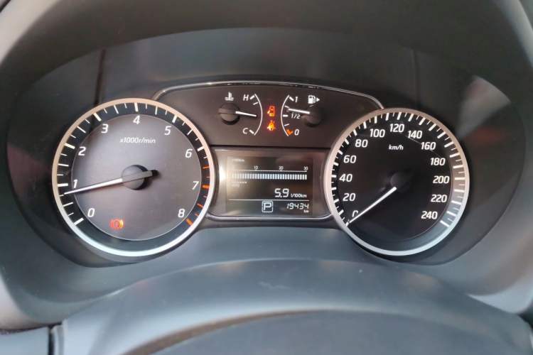 Used Nissan Sylphy 2022 Revised Version Classic 1.6XL CVT Luxury Edition Odometer Close Up