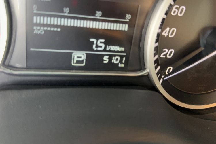 Used Nissan Sylphy 2022 Classic 1.6XL CVT Luxury Edition Odometer Close Up