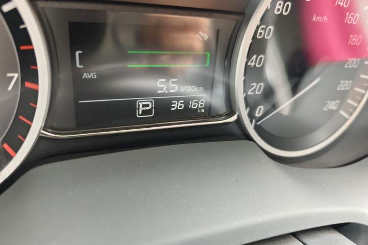 Used Nissan Sylphy 2022 Classic 1.6XE CVT Comfort Edition Odometer Close Up