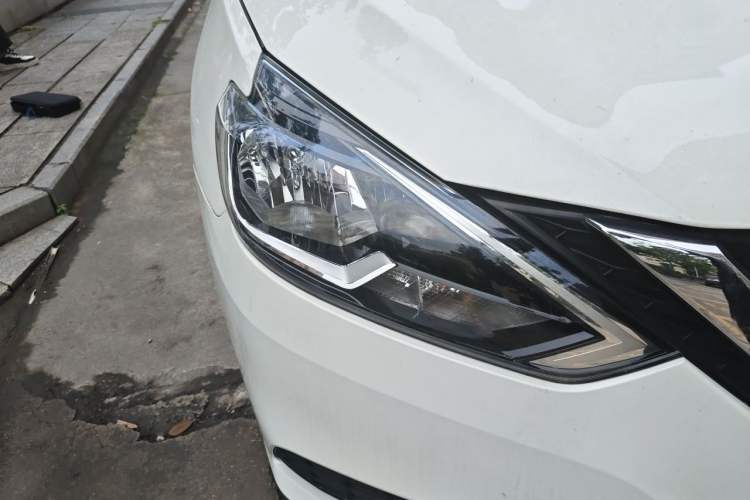 Used Nissan Sylphy 2022 Classic 1.6XE CVT Comfort Edition Right Front Headlight
