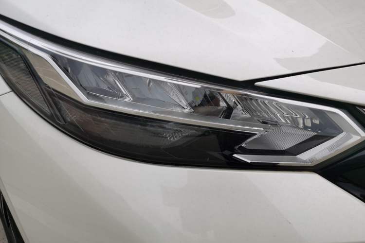 Used Nissan Sylphy 2022 1.6L XL CVT Enjoyment Edition Right Front Headlight