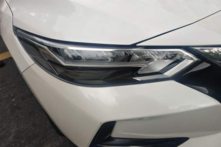 Used Nissan Sylphy 2022 1.6L XL CVT Smart Enjoyment Version Right Front Headlight