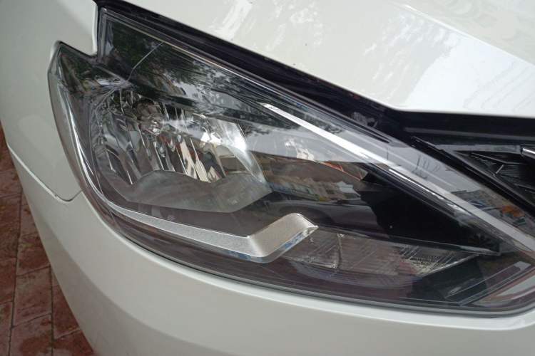 Used Nissan Sylphy 2022 Classic 1.6XE CVT Comfort Edition Right Front Headlight